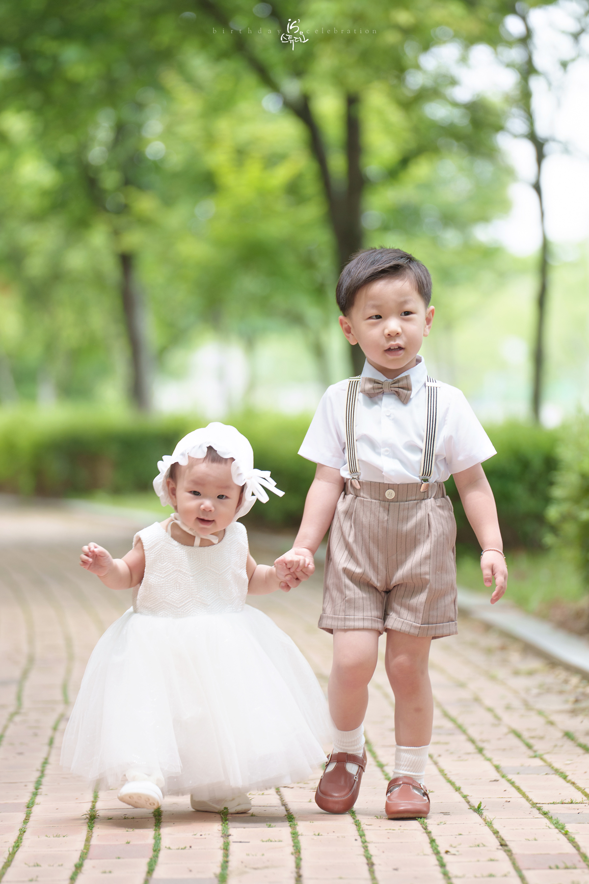 첫 번째 생일, 사랑이 머무는 순간진주 돌스냅 | 아이의 첫 번째 이야기를 사진으로 남기다 이즈스튜디오 & 러보브스튜디오