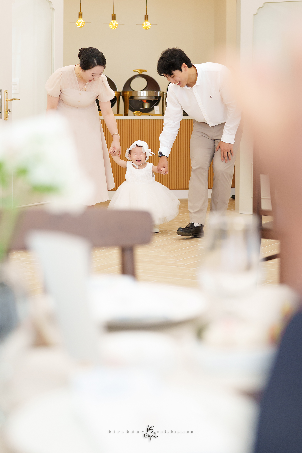 첫 번째 생일, 사랑이 머무는 순간진주 돌스냅 | 아이의 첫 번째 이야기를 사진으로 남기다 이즈스튜디오 & 러보브스튜디오